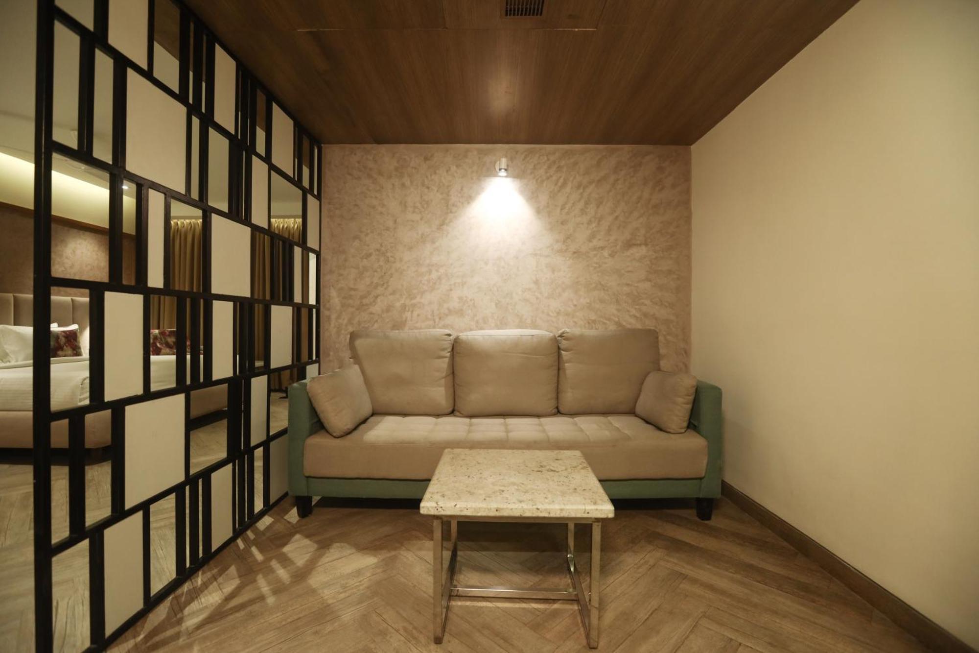 Mango Hill Central Chennai Bagian luar foto